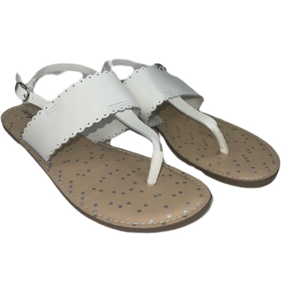 Cat & Jack White Ankle Strap Toe Thing Sandals Scalloped Edge - Picture 1 of 11